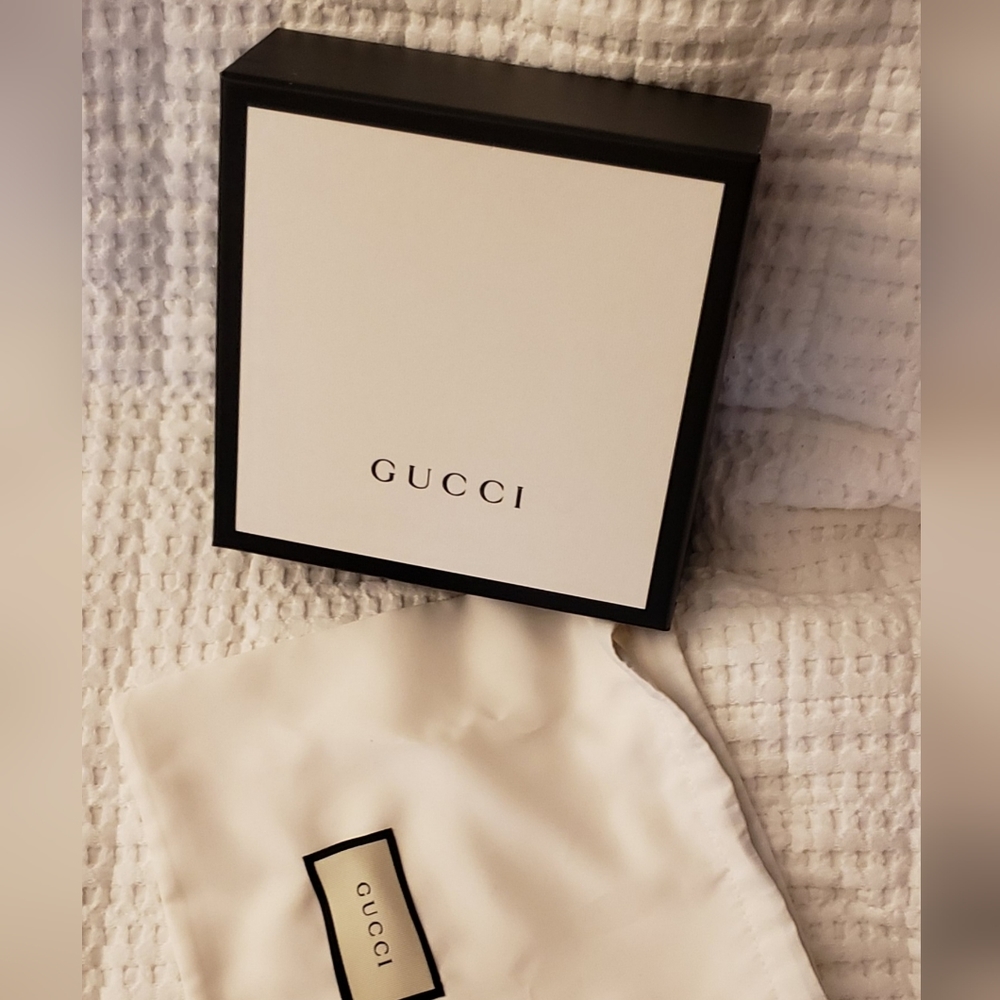 GUCCI BELT BOX AND SILK DUSTBAG